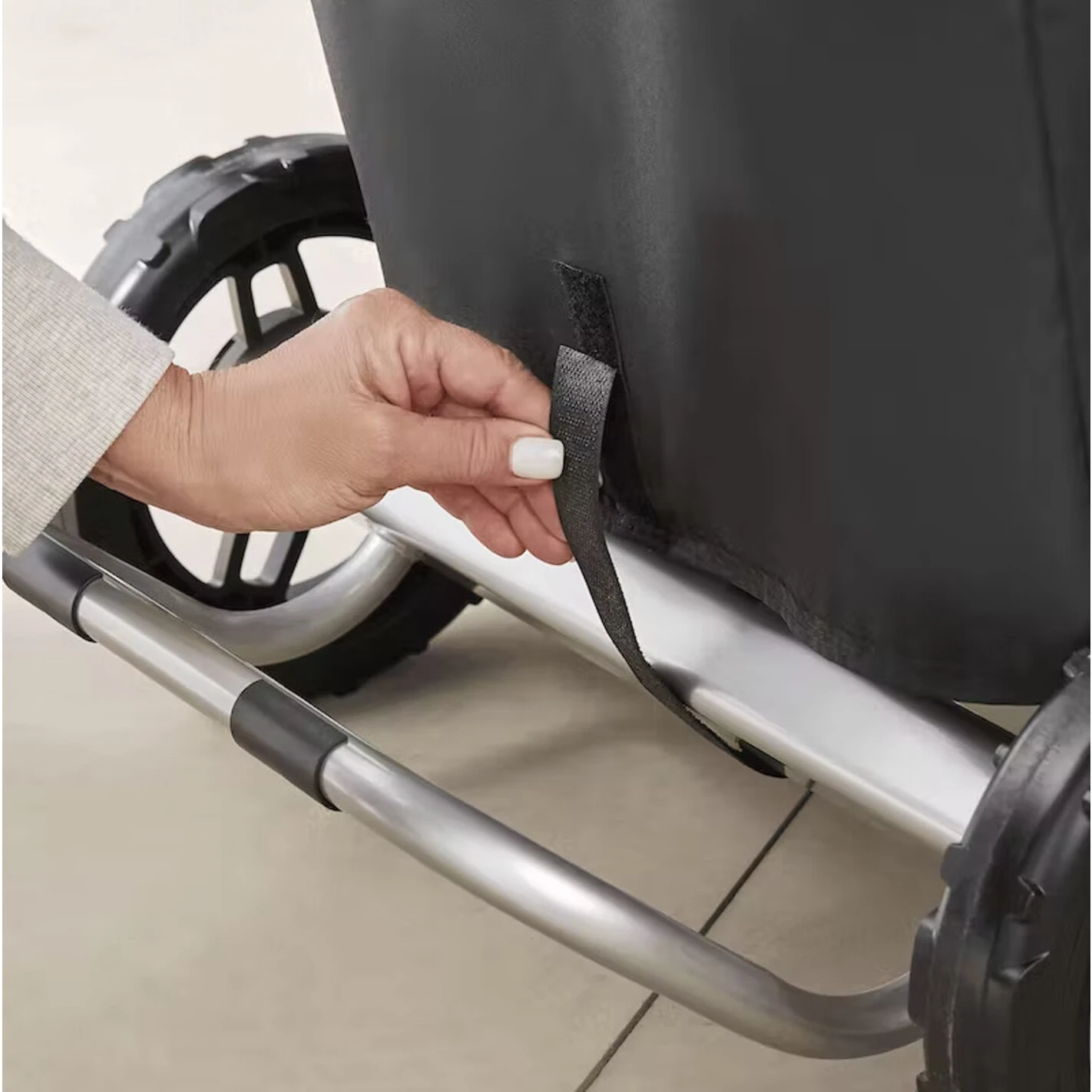 Housse Premium Pour Barbecue Traveler - Weber 6 Housse Premium Pour Barbecue Traveler - Weber – Image 4