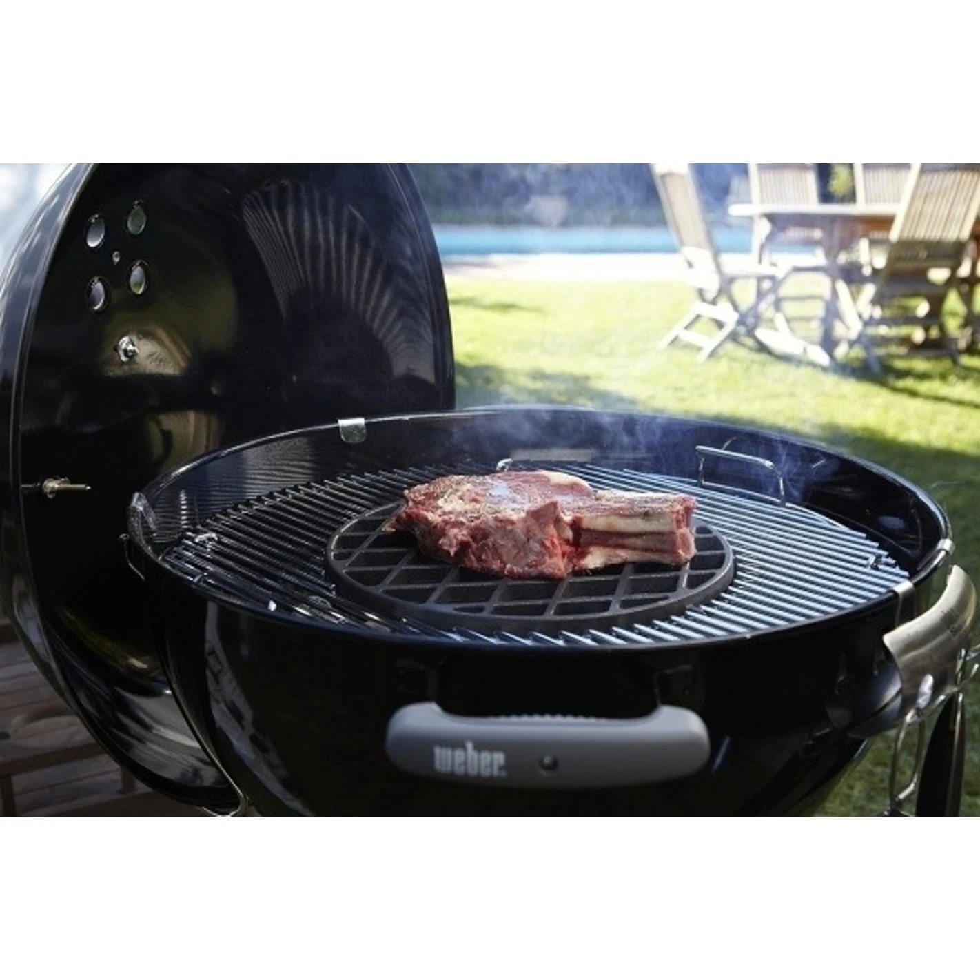 Weber Pack Barbecue Charbon MasterTouch GBS Premium E-5770 + Grille De Saisie 8 Weber Pack Barbecue Charbon MasterTouch GBS Premium E-5770 + Grille De Saisie – Image 6